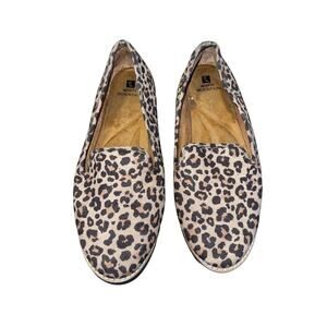 White Mountain Denny Leather Leopard Flats Slip On Size 8 Loafers Rubber Sole